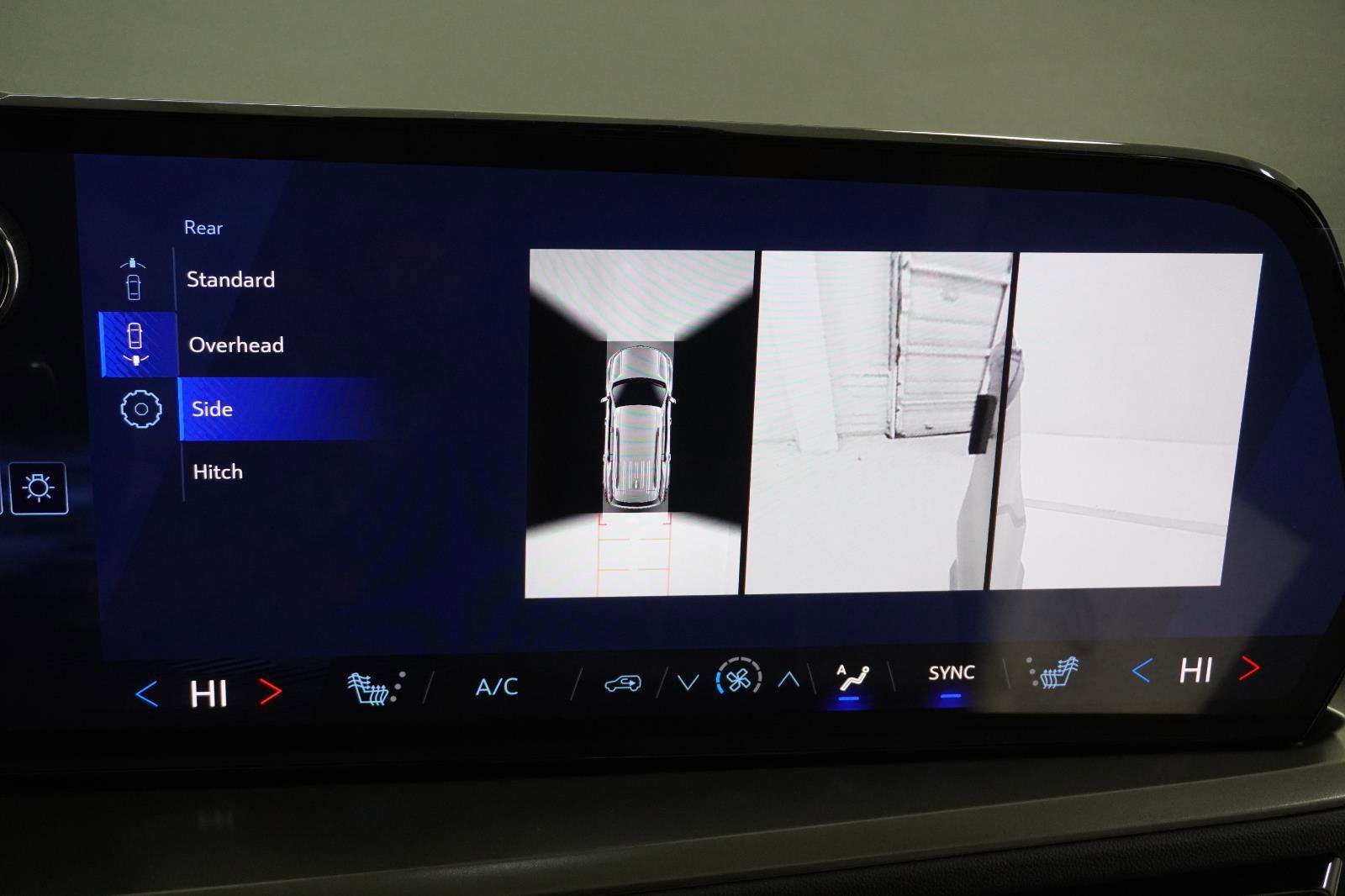 New 2026 Chevrolet Traverse LT w/ Sun and Wheel Package image 31