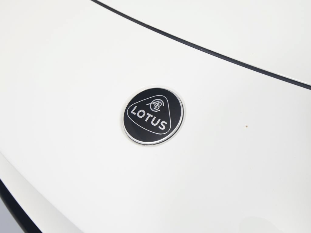 Used 2025 Lotus Emira RWD image 41