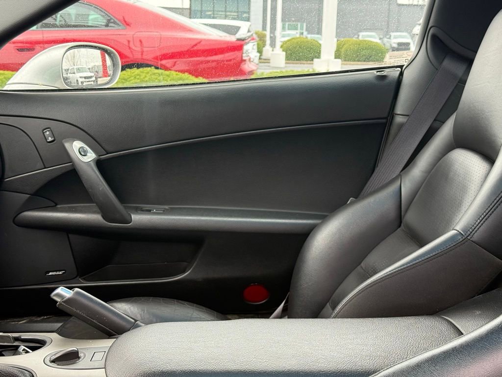 Used 2005 Chevrolet Corvette Coupe w/ Preferred Equipment Group image 16