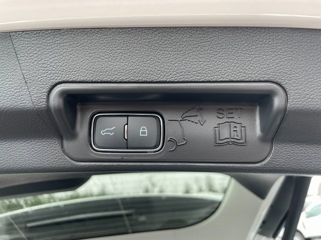 New 2025 Ford Explorer Active w/ Active Comfort Package image 19