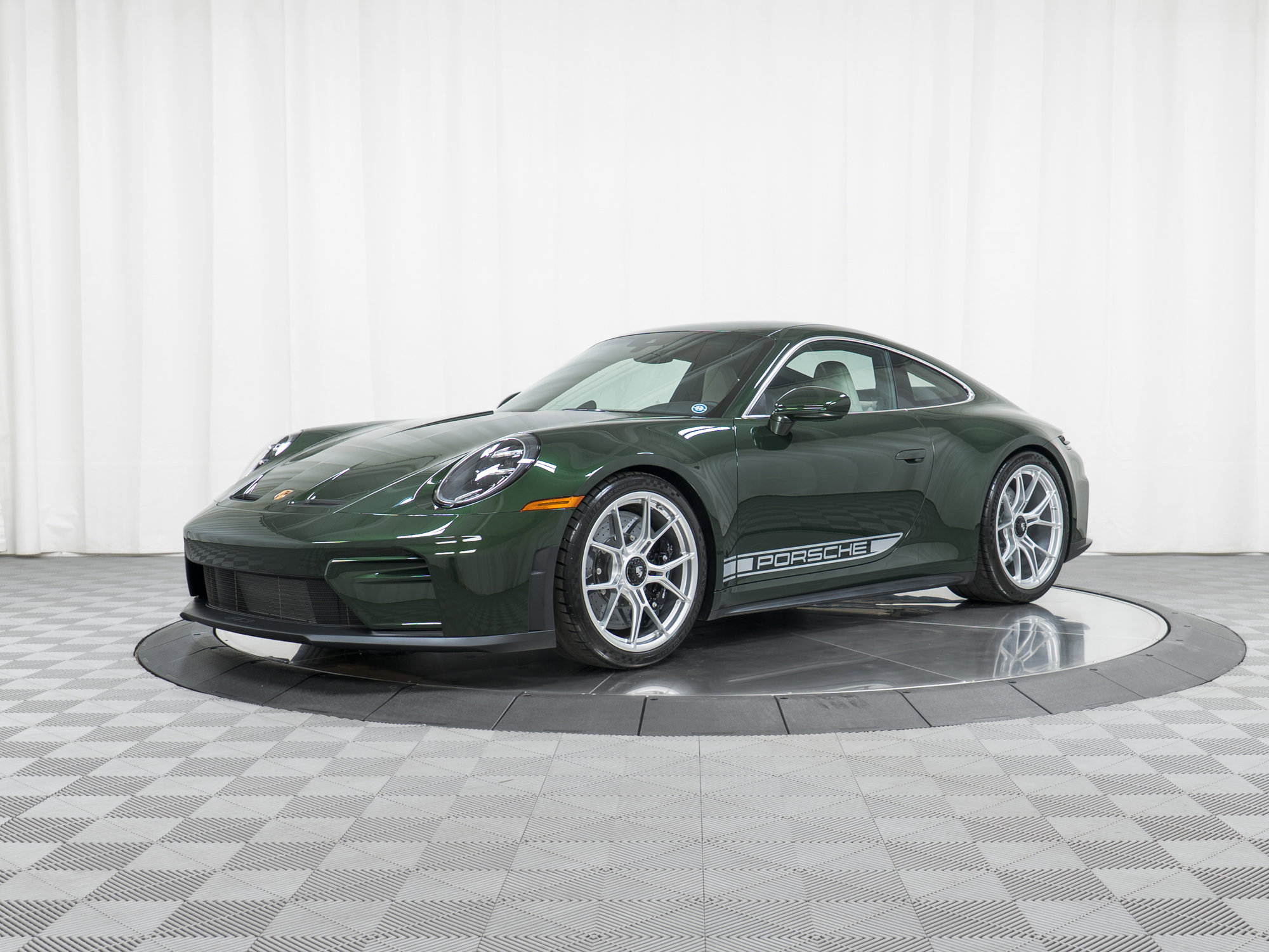 Used 2026 Porsche 911 GT3 image 1