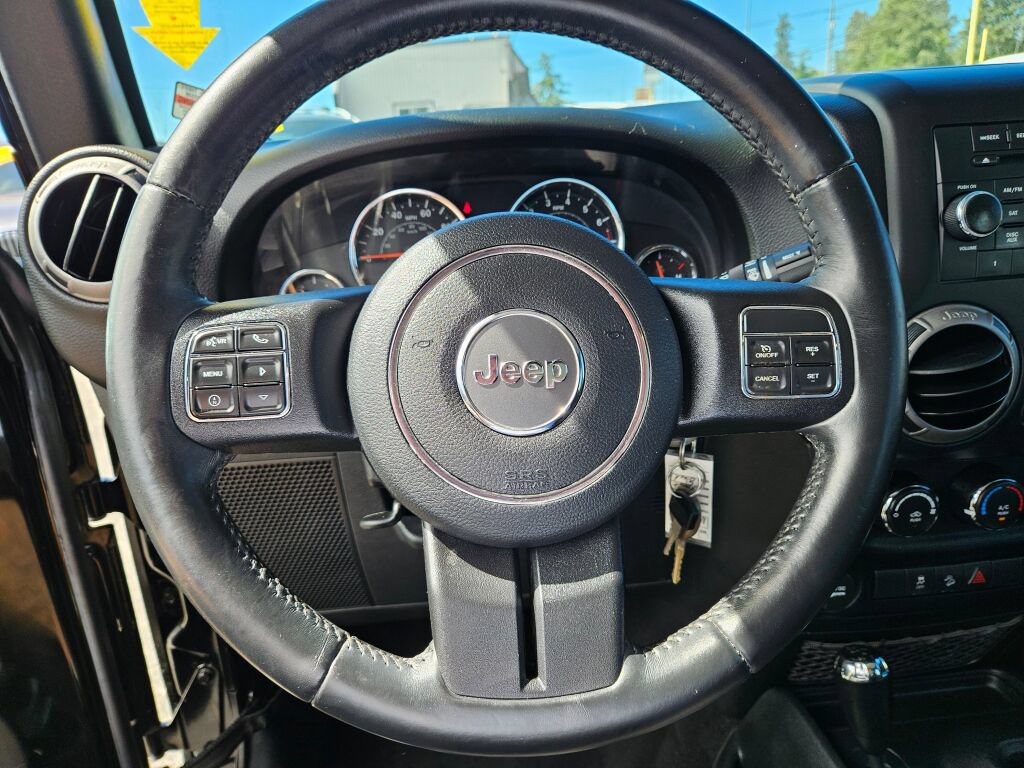 Used 2016 Jeep Wrangler Sport w/ Connectivity Group AWD/4WD image 16