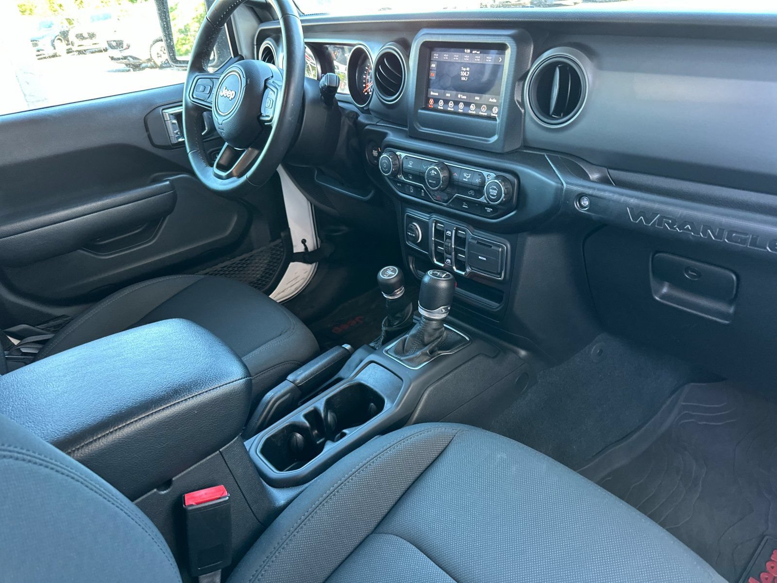 Used 2022 Jeep Wrangler Unlimited Sport AWD/4WD image 15