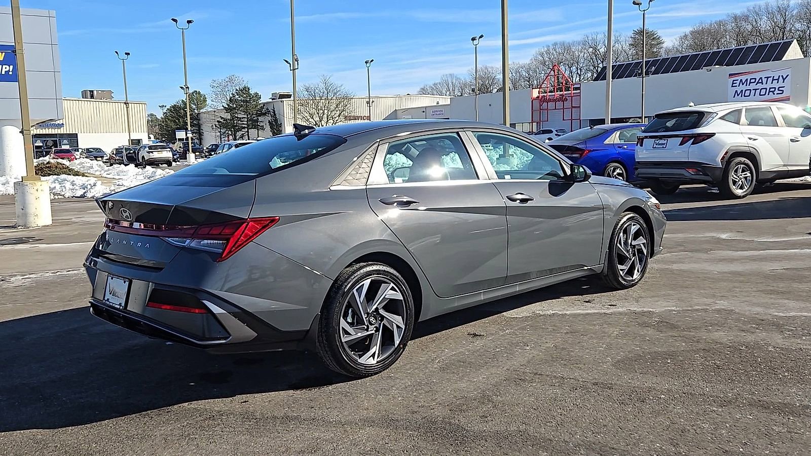 Used 2025 Hyundai Elantra SEL image 8