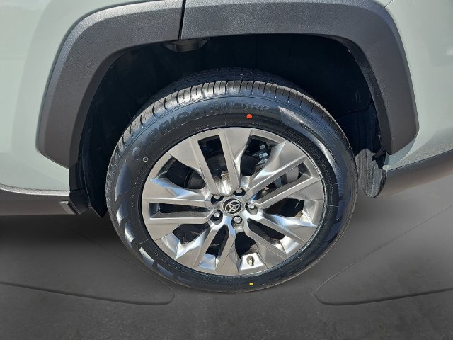 Used 2021 Toyota RAV4 XLE Premium FWD image 36