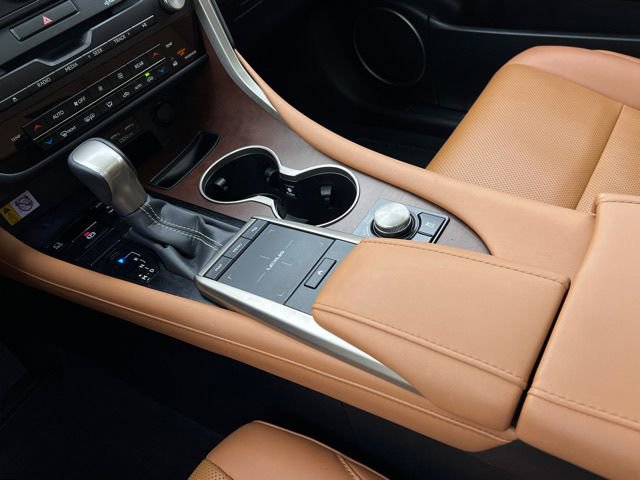 Used 2022 Lexus RX 350L Premium w/ Premium Package image 23