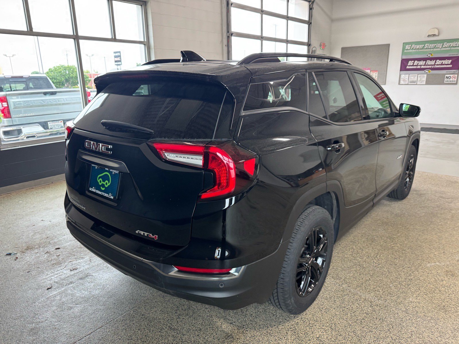 Certified 2023 GMC Terrain AT4 w/ Infotainment Package II AWD/4WD image 5