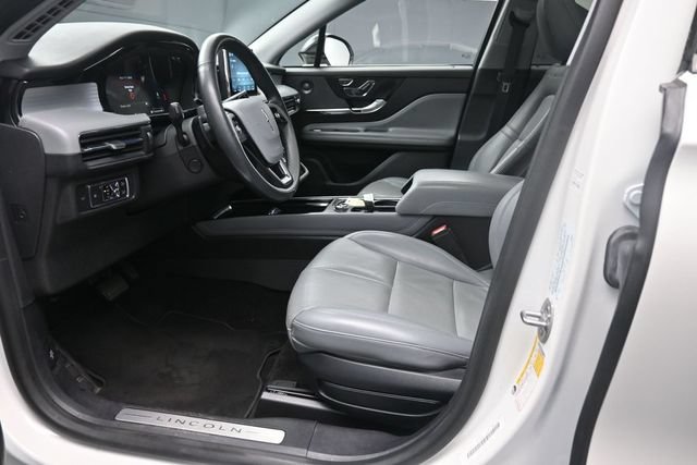 Used 2021 Lincoln Corsair Reserve w/ Equipment Group 201A FWD image 17