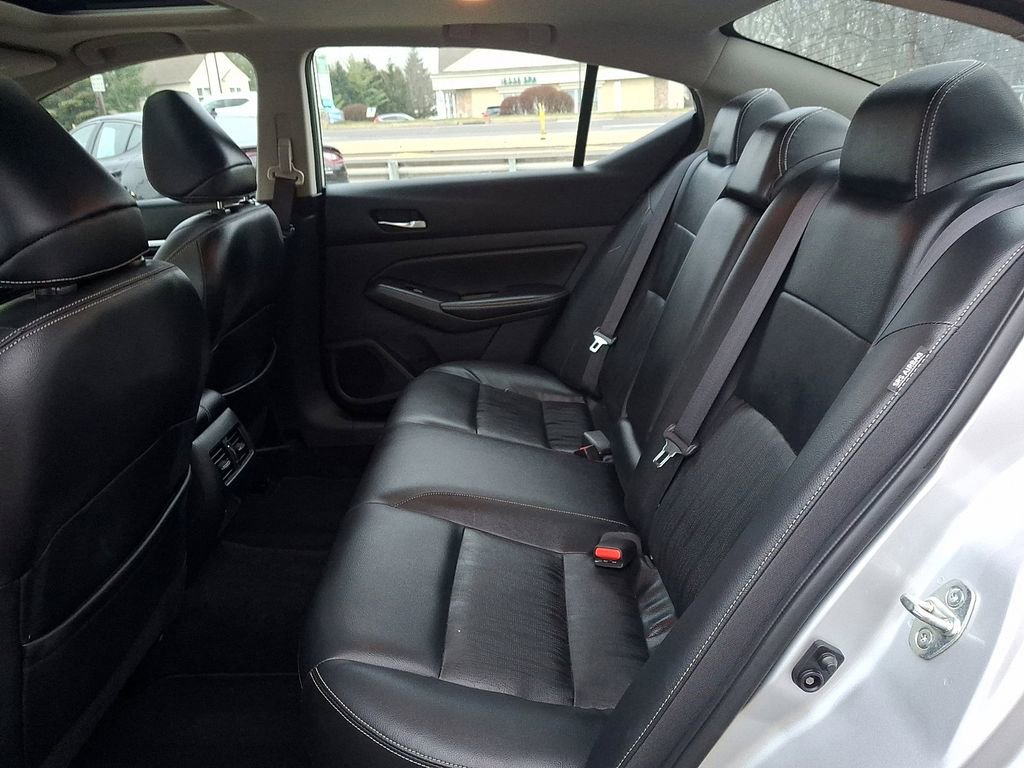 Used 2019 Nissan Altima 2.0 Platinum image 10