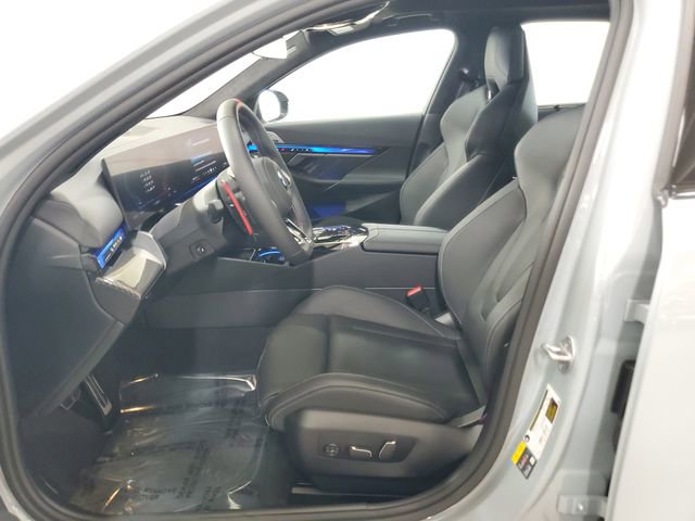 Used 2025 BMW M5 w/ Carbon Package image 11