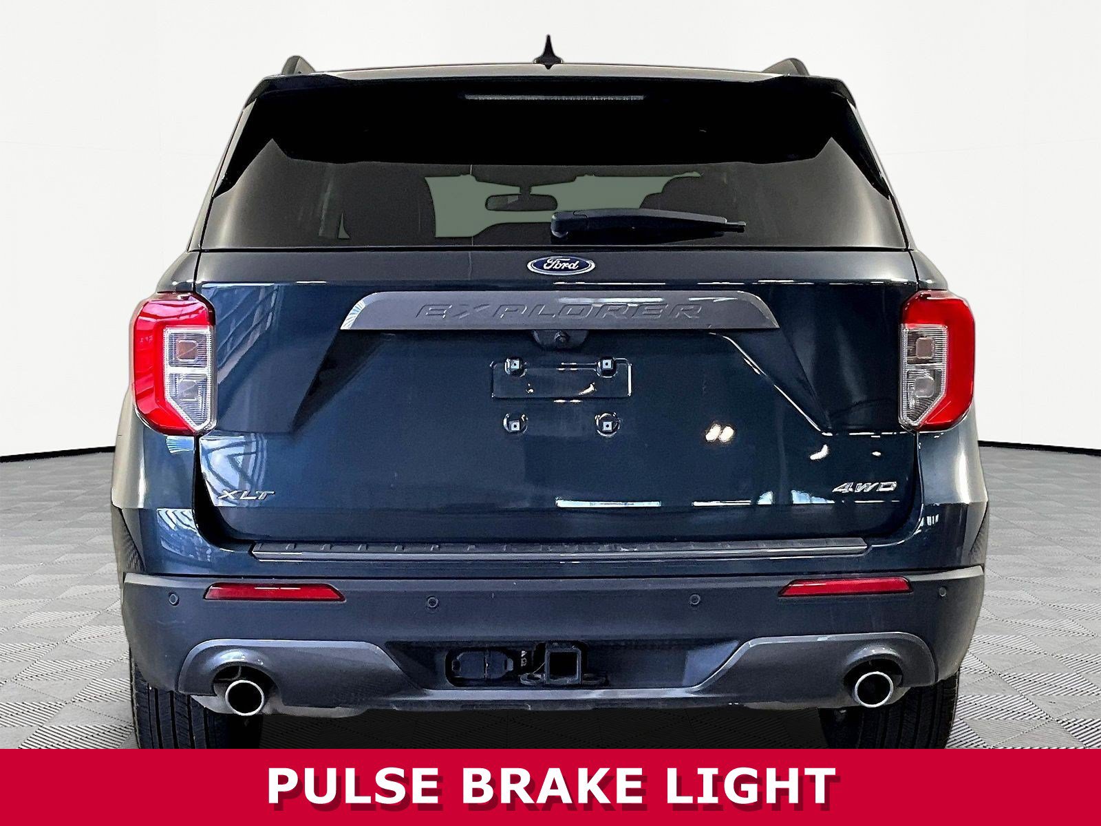 Used 2023 Ford Explorer XLT w/ Equipment Group 202A AWD/4WD image 5