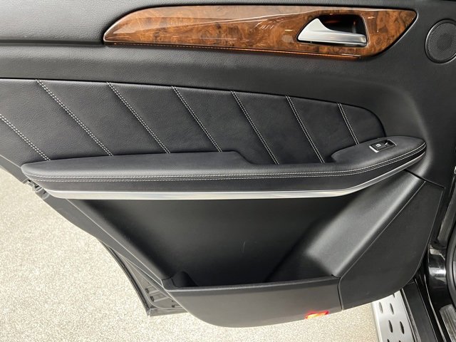 Used 2014 Mercedes-Benz GL 550 4MATIC image 46