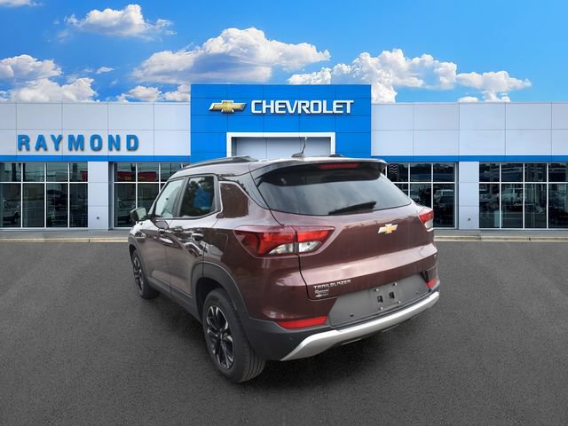Used 2022 Chevrolet TrailBlazer LT w/ Convenience Package FWD image 5