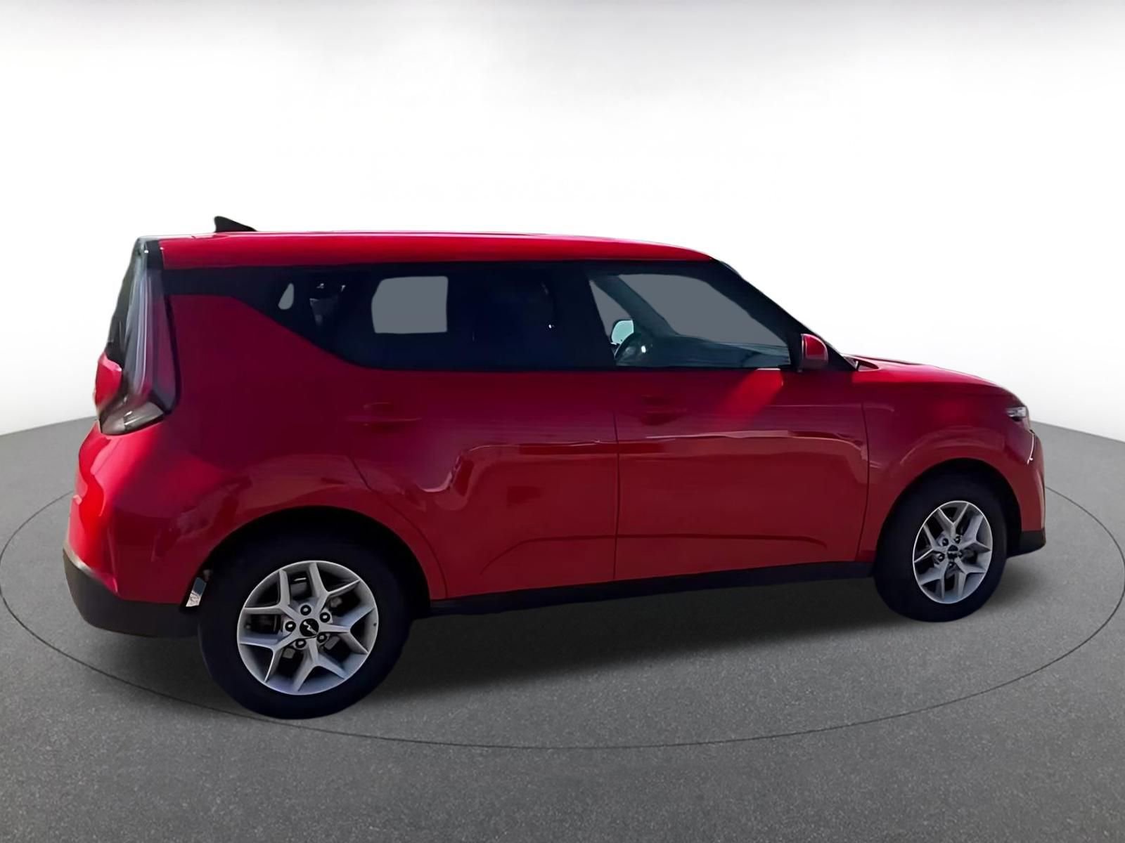 Used 2025 Kia Soul LX w/ LX Technology Package image 14