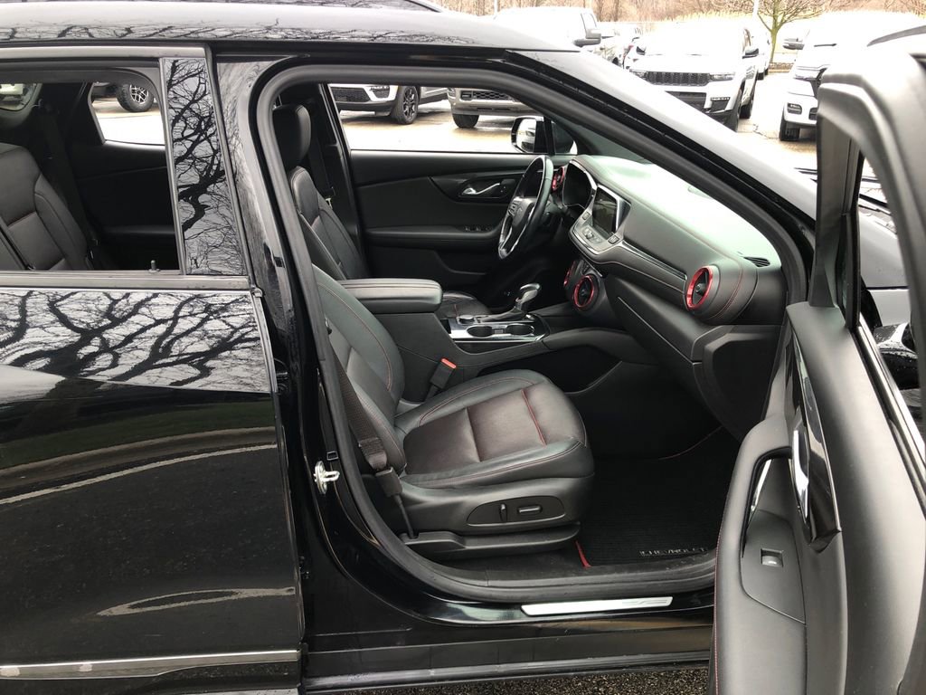 Used 2020 Chevrolet Blazer RS w/ LPO, Interior Luxury Package image 23