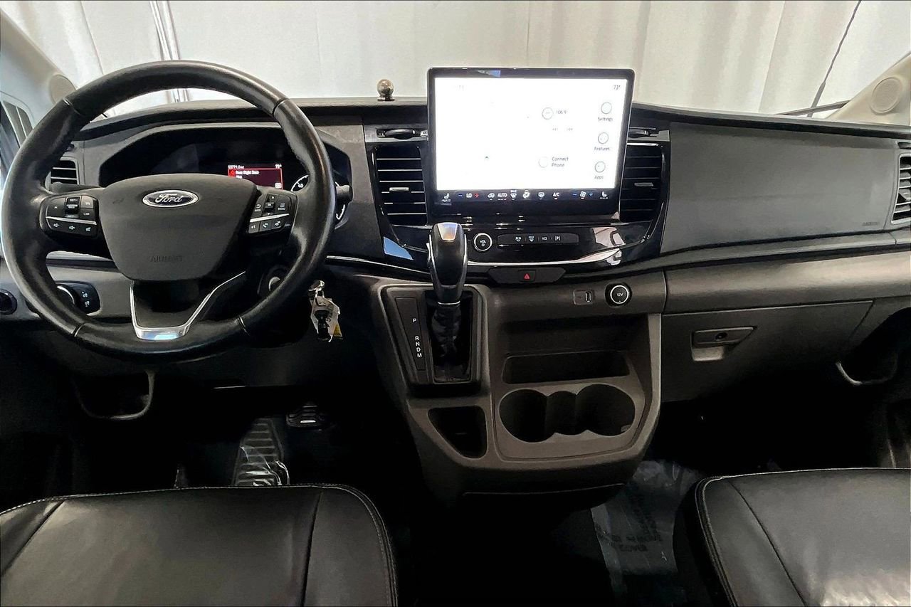Used 2023 Ford Transit 350 XLT image 15