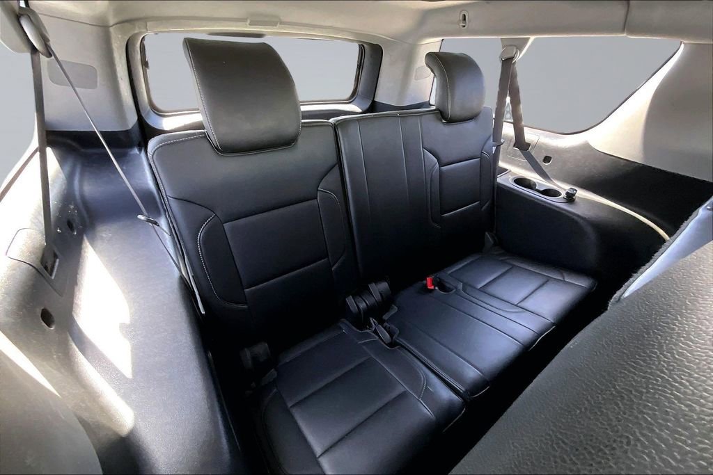 Used 2017 Chevrolet Suburban Premier AWD/4WD image 21