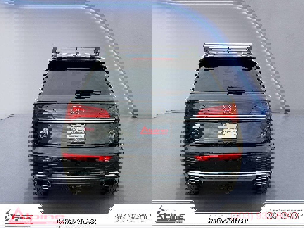 Used 2023 Audi Q5 2.0T Premium w/ Convenience Package image 4