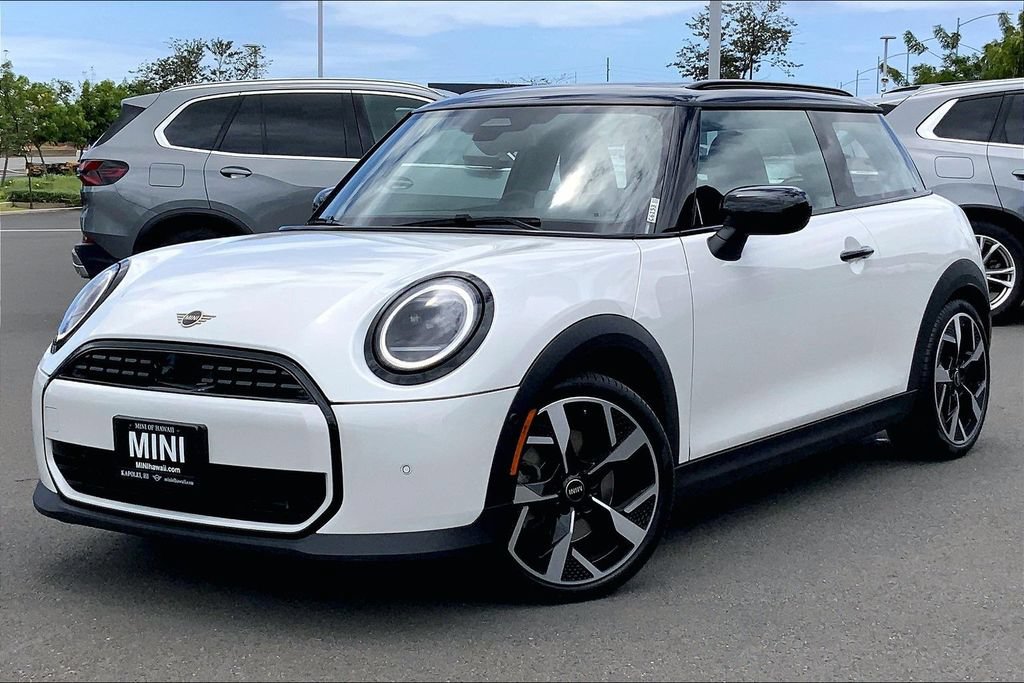Used 2026 MINI Cooper 2-Door Hardtop FWD image 2