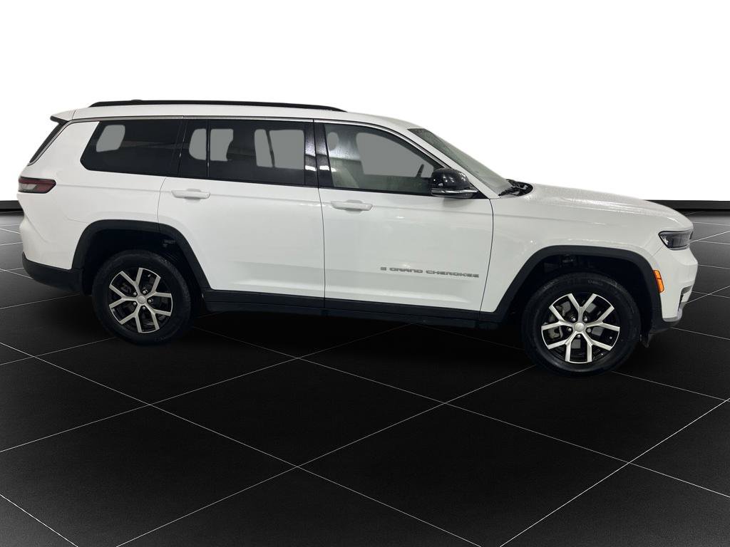 Used 2024 Jeep Grand Cherokee L Limited AWD/4WD image 6