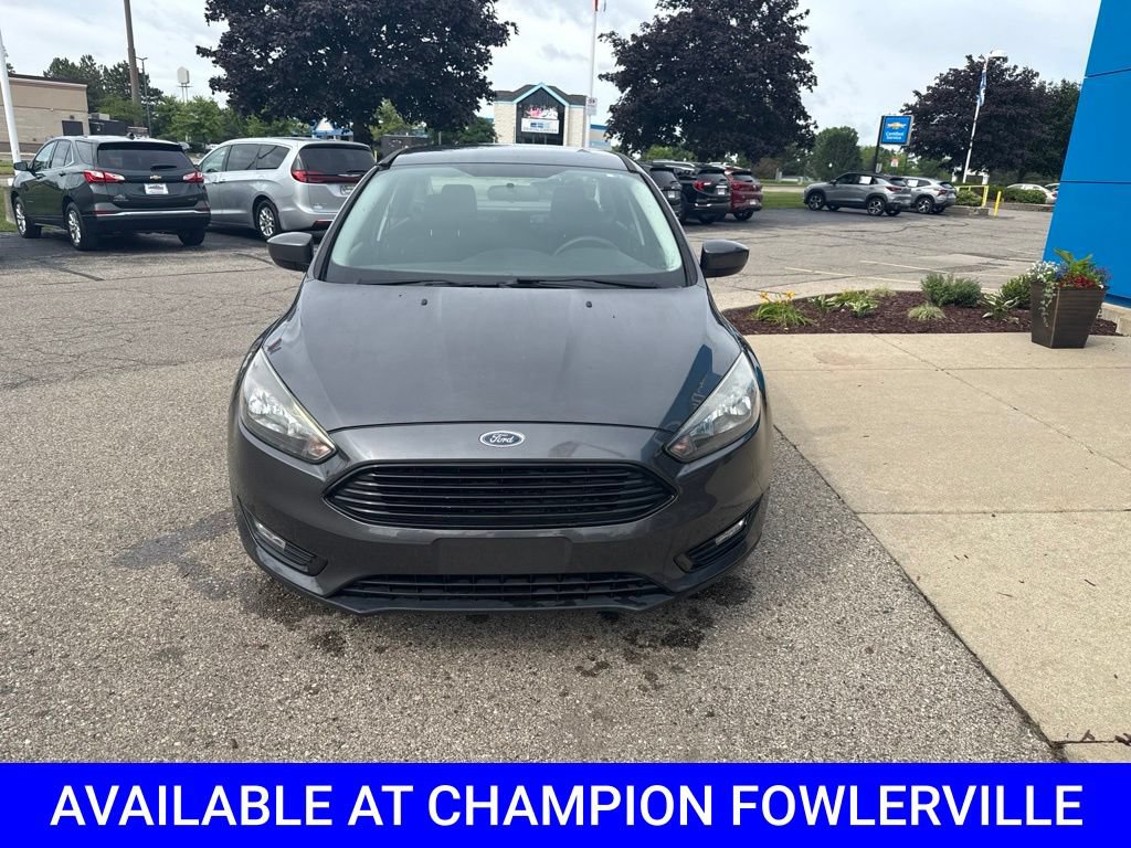 Used 2018 Ford Focus SE w/ SE Appearance Package FWD image 10