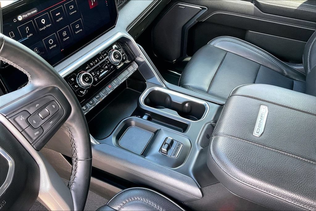 Used 2024 GMC Sierra 3500 Denali w/ Denali Reserve Package AWD/4WD image 15