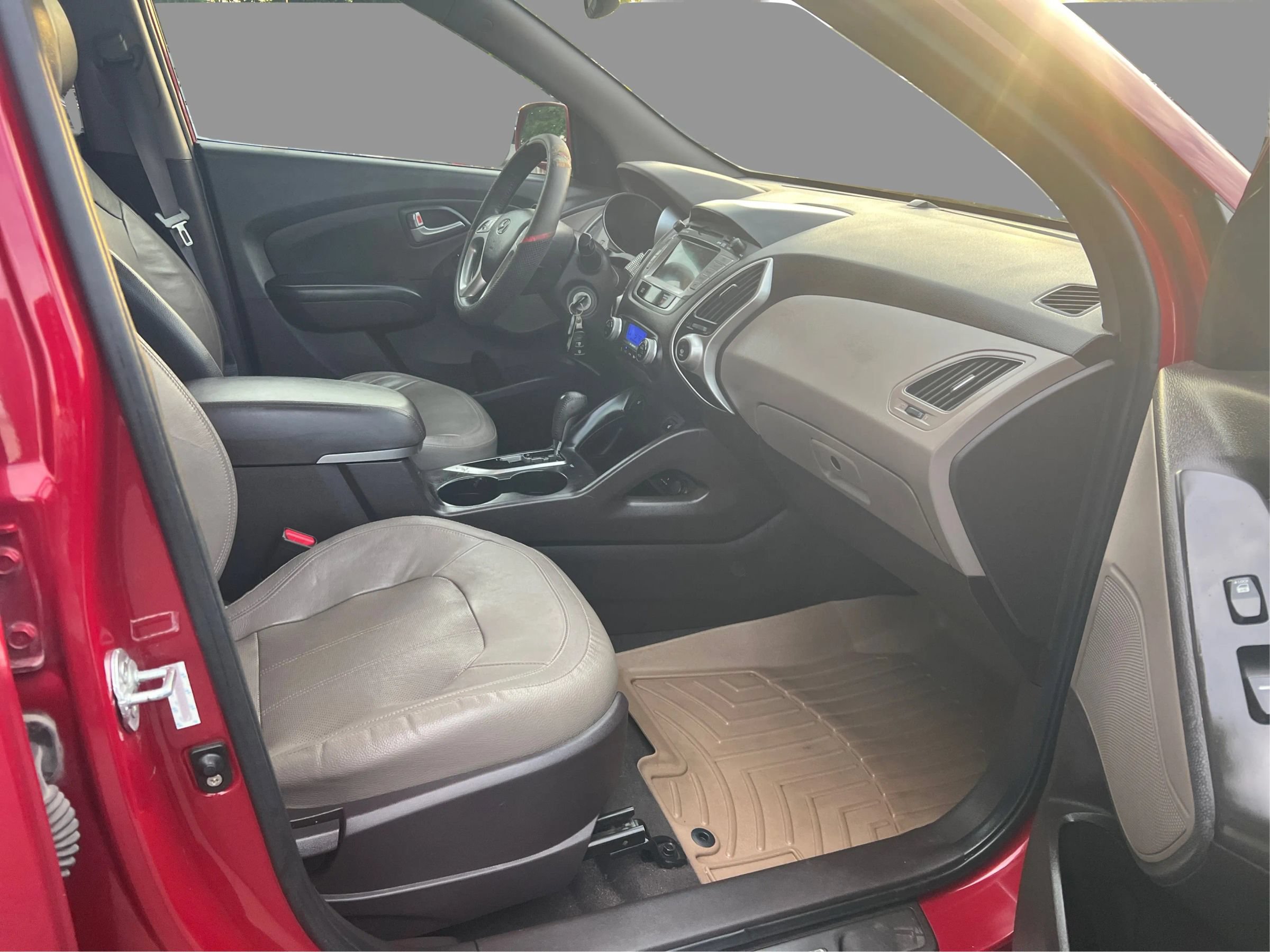 Used 2012 Hyundai Tucson Limited w/ Premium Pkg FWD image 26