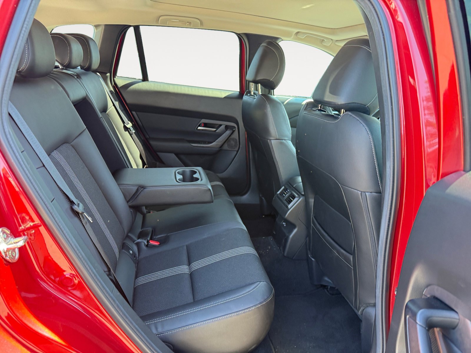 Used 2025 MAZDA CX-50 AWD 2.5 S w/ Accent Package image 18