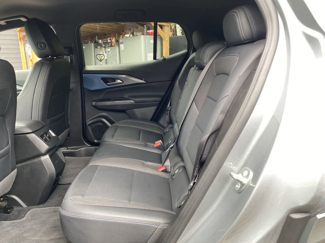 Used 2025 Chevrolet Equinox EV LT w/ Convenience Package FWD image 16