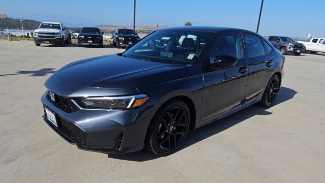 Used 2025 Honda Civic Sport Touring image 4