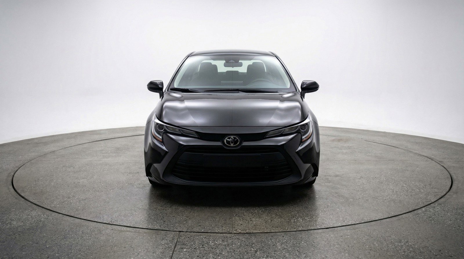 Used 2025 Toyota Corolla LE image 2