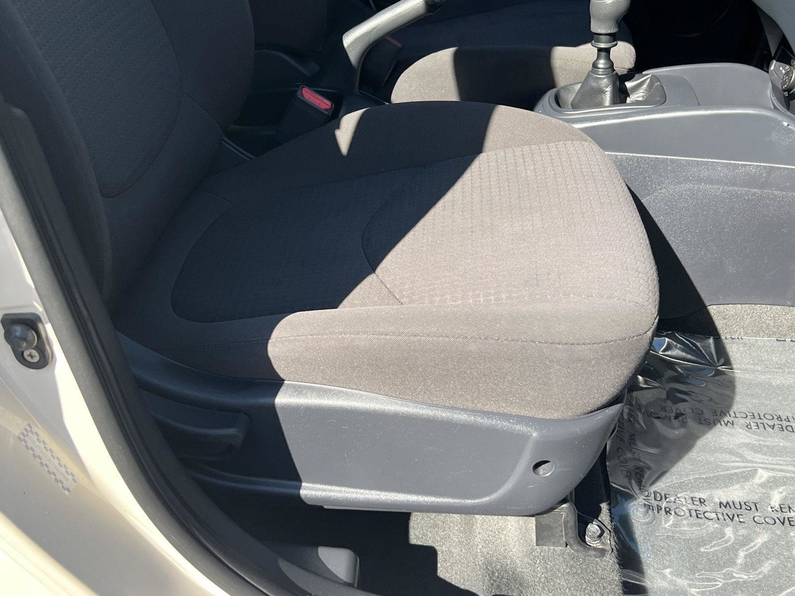Used 2012 Kia Soul FWD image 22