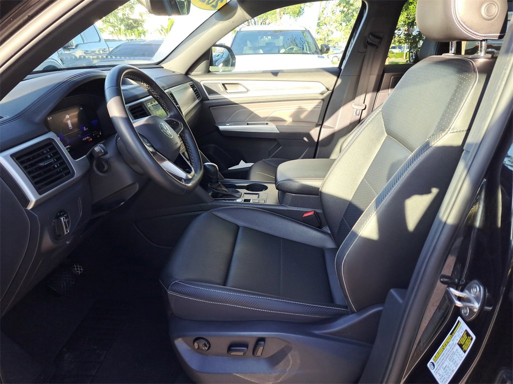 Certified 2023 Volkswagen Atlas Cross Sport SE image 13