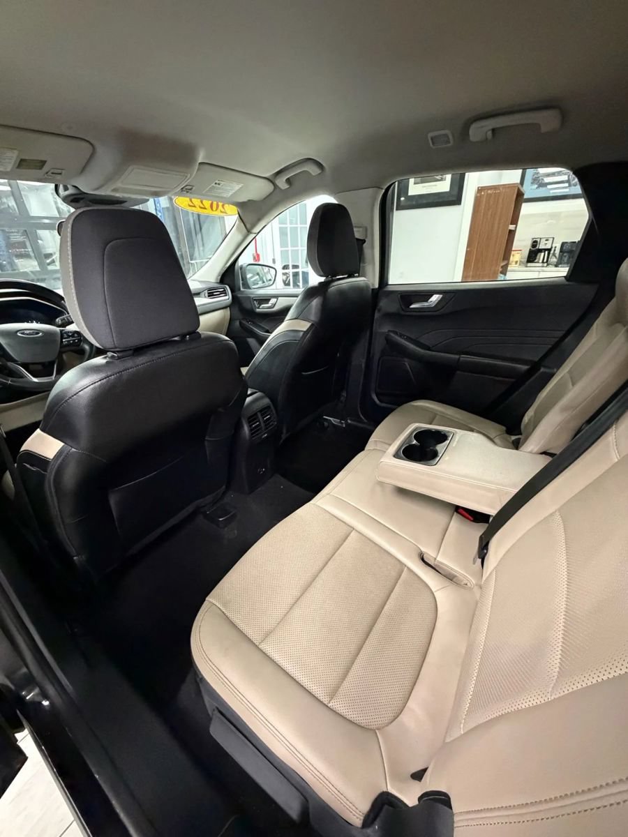 Used 2022 Ford Escape SEL FWD image 13