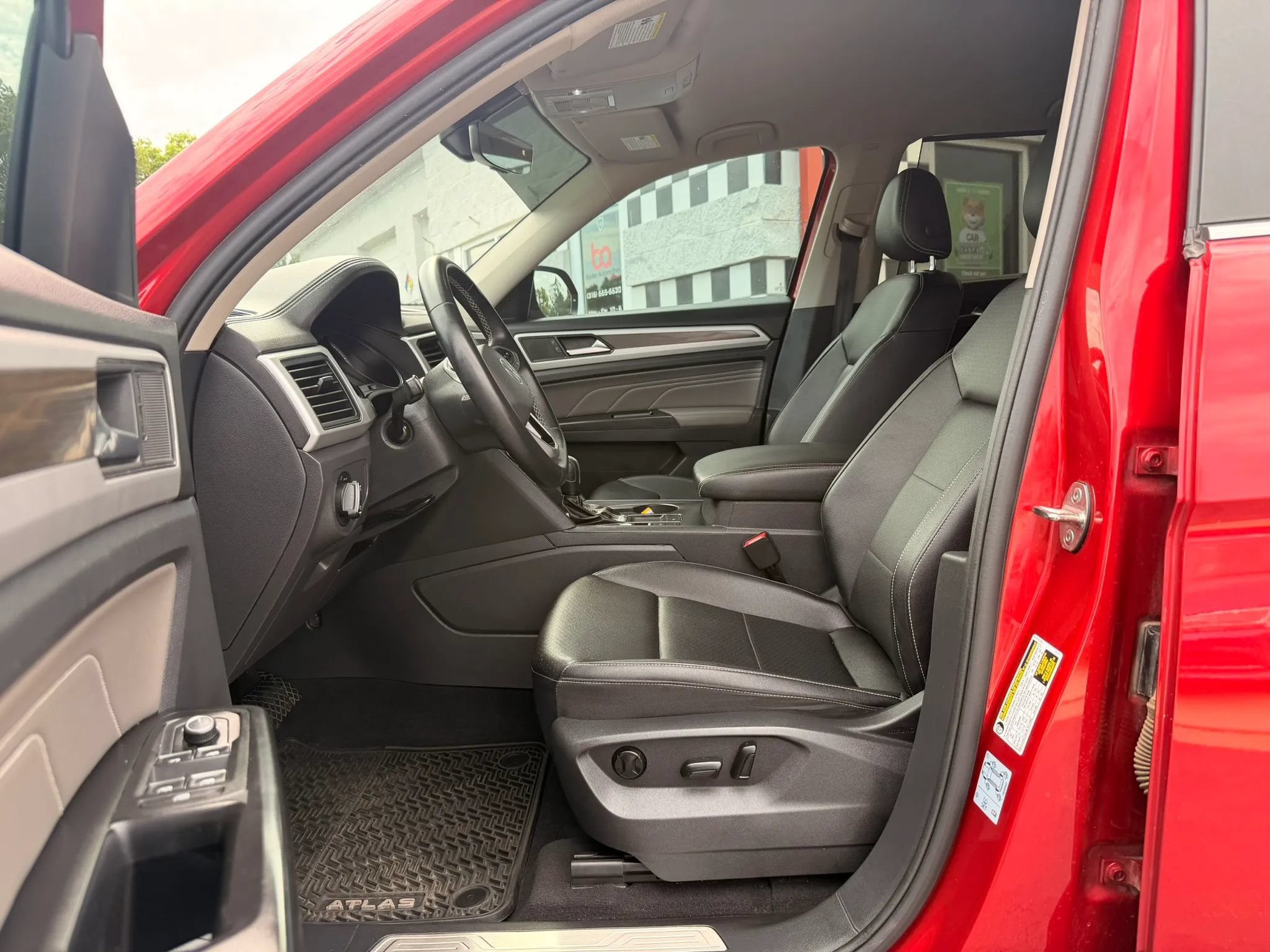 Used 2021 Volkswagen Atlas SE FWD image 11
