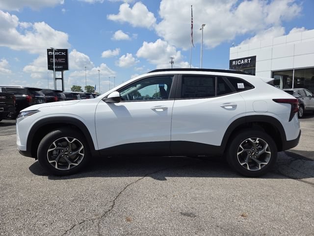 New 2026 Chevrolet Trax LT w/ LT Convenience Package FWD image 10