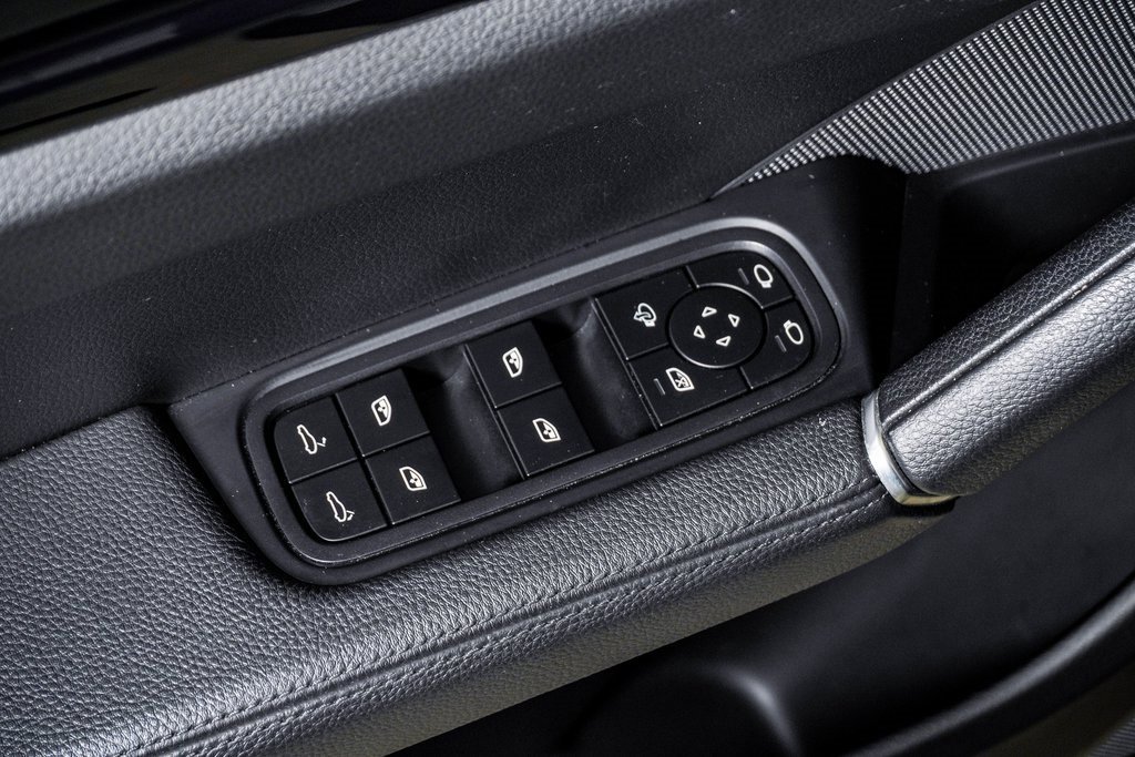 Certified 2022 Porsche Cayenne image 26