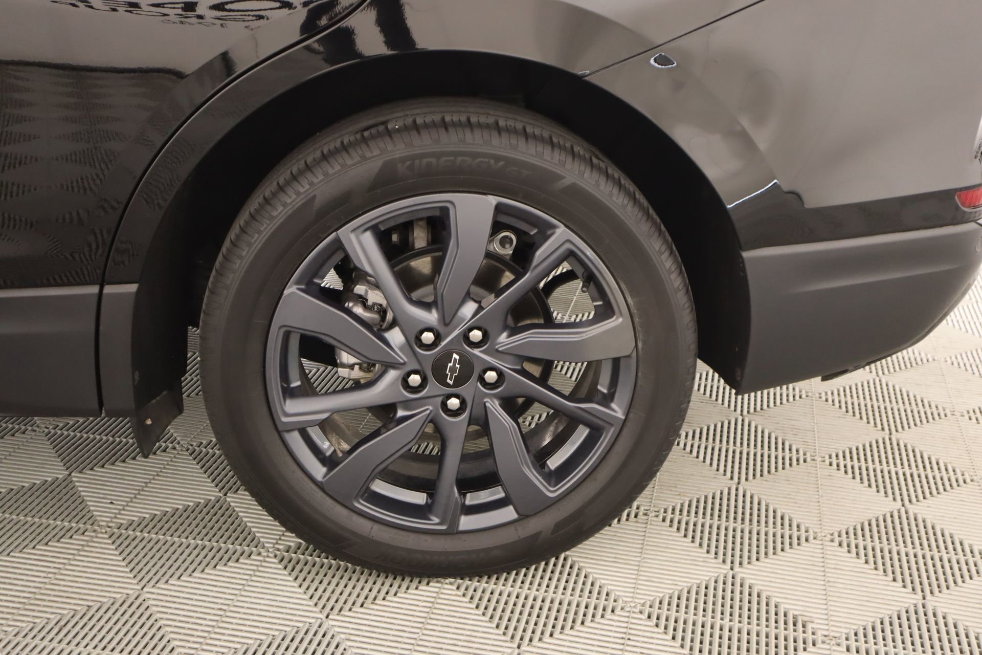 Used 2024 Chevrolet Equinox RS w/ LPO, Floor Liner Package FWD image 18