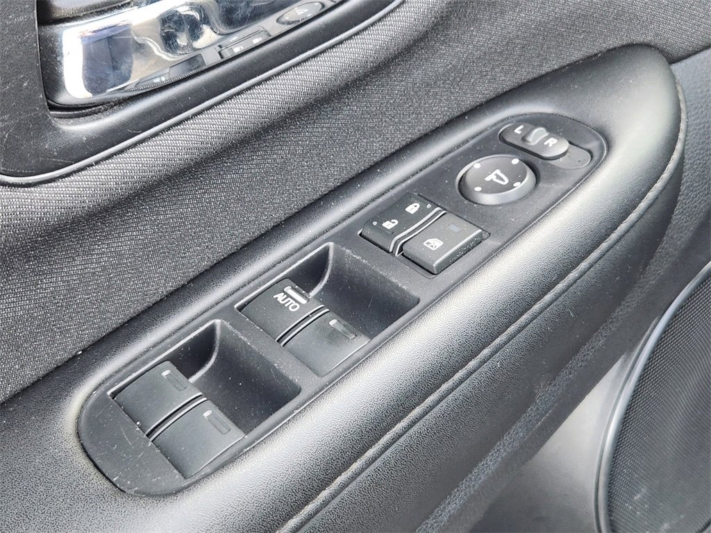 Used 2022 Honda HR-V LX image 14