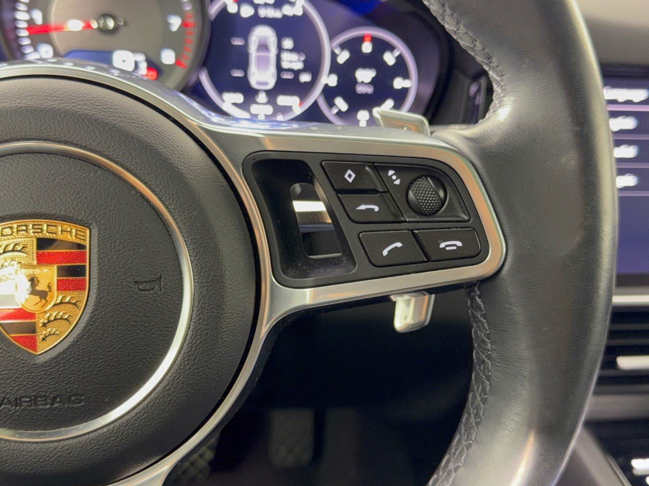 Certified 2023 Porsche Cayenne AWD/4WD image 19
