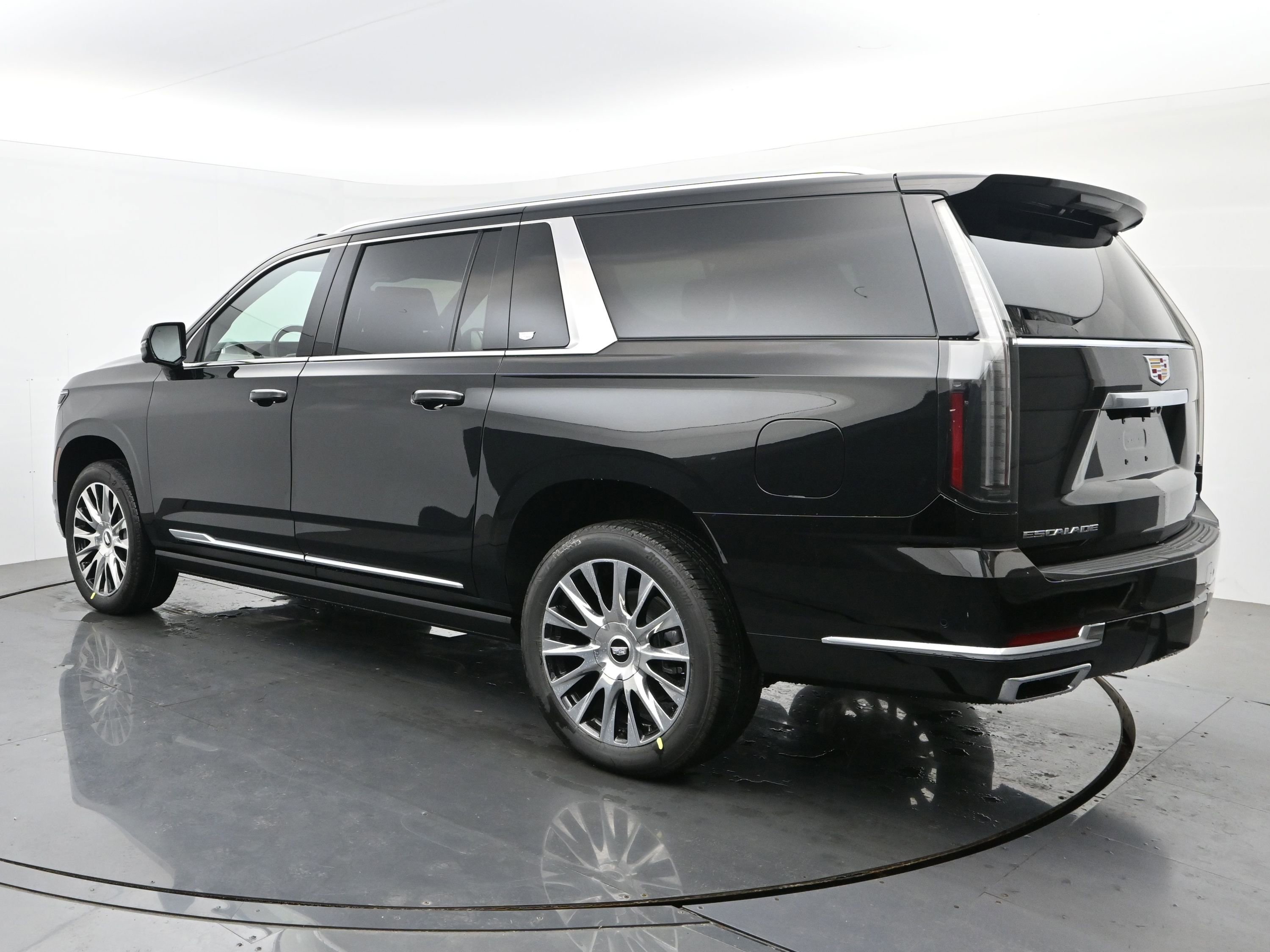 New 2026 Cadillac Escalade ESV Platinum Luxury w/ LPO, Floor Liner Package AWD/4WD image 3