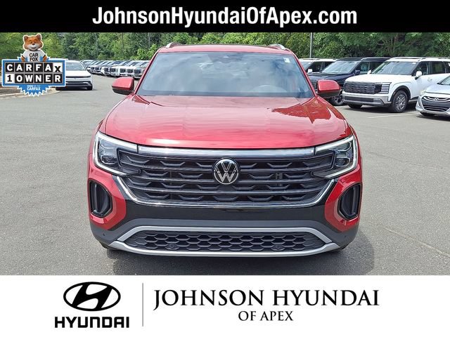 Used 2024 Volkswagen Atlas Cross Sport SE FWD image 32