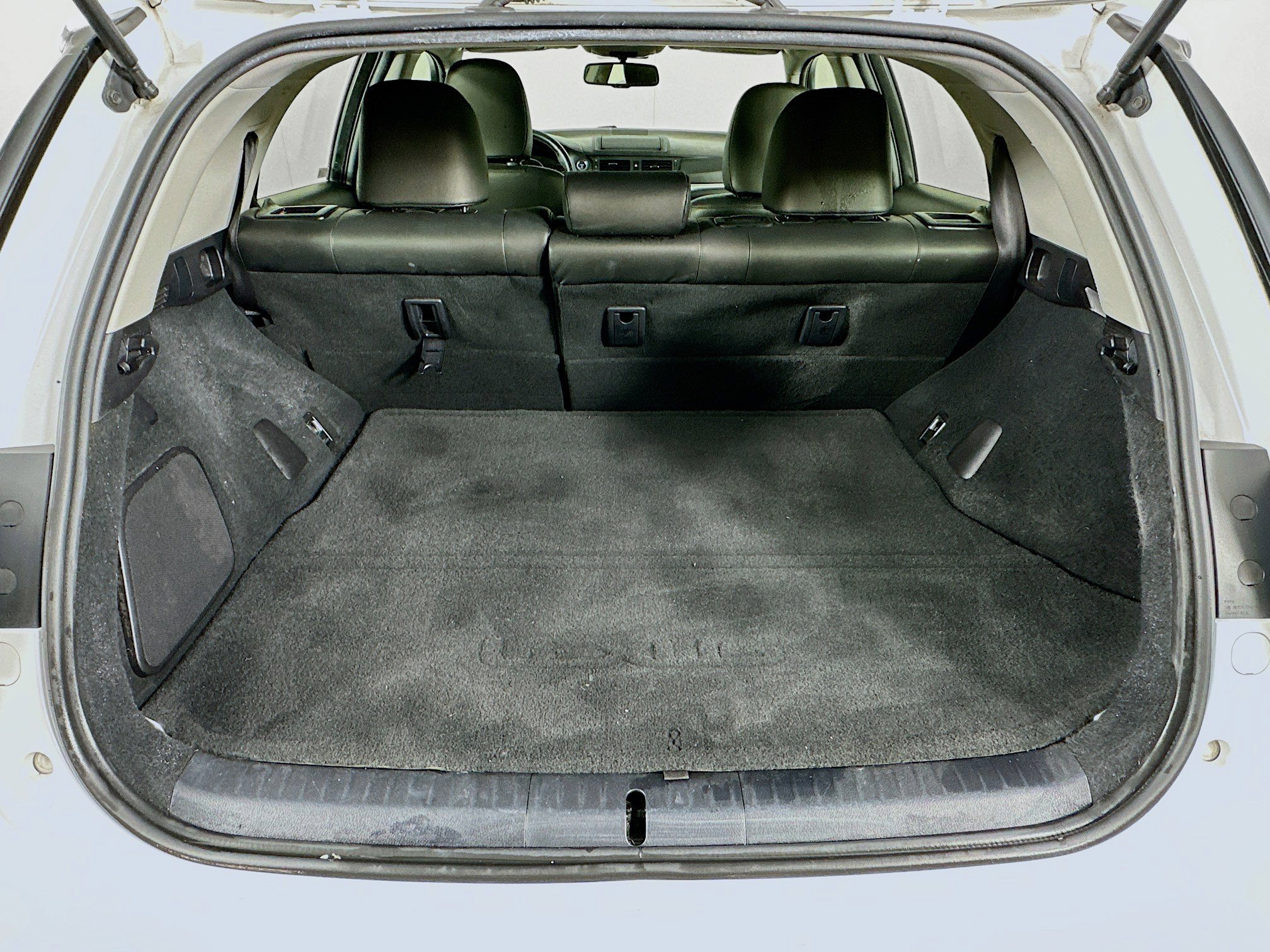 Used 2011 Lexus CT 200h image 30