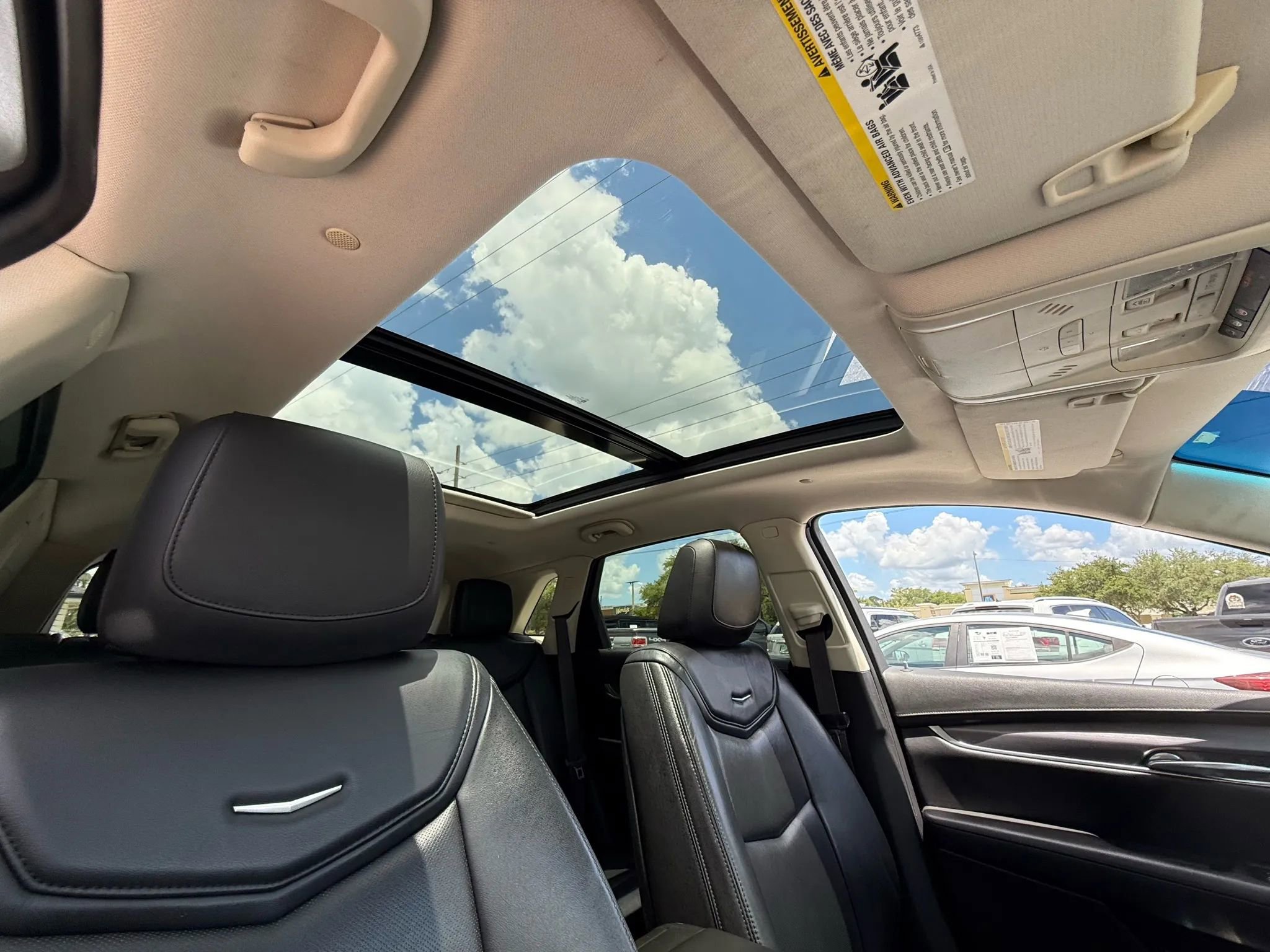 Used 2017 Cadillac XT5 Luxury FWD image 12