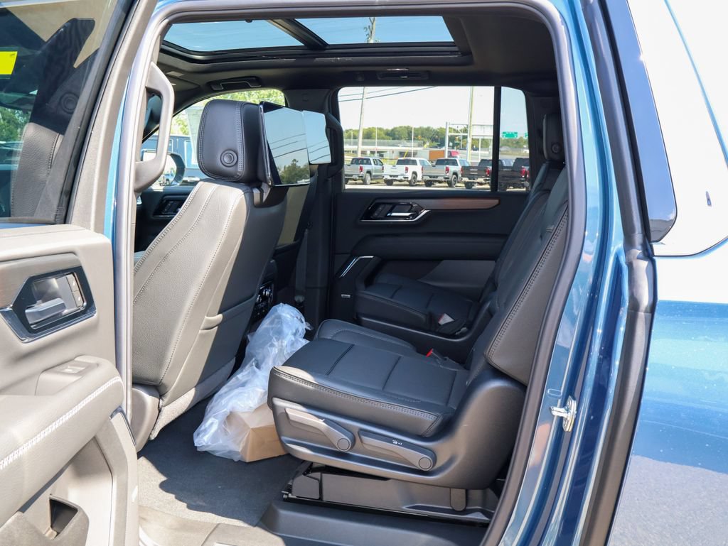 New 2026 GMC Yukon XL Denali w/ Denali Reserve Package AWD/4WD image 13
