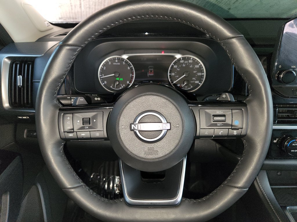 Used 2024 Nissan Pathfinder SL w/ SL Premium Package FWD image 27