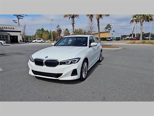 Used 2024 BMW 330e image 32