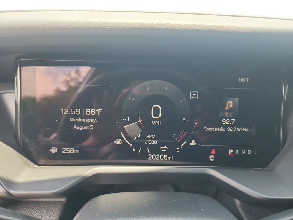 Certified 2025 GMC Acadia Elevation FWD image 11