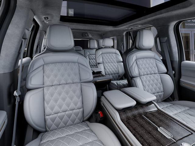 New 2027 Lincoln Navigator Black Label RWD image 10