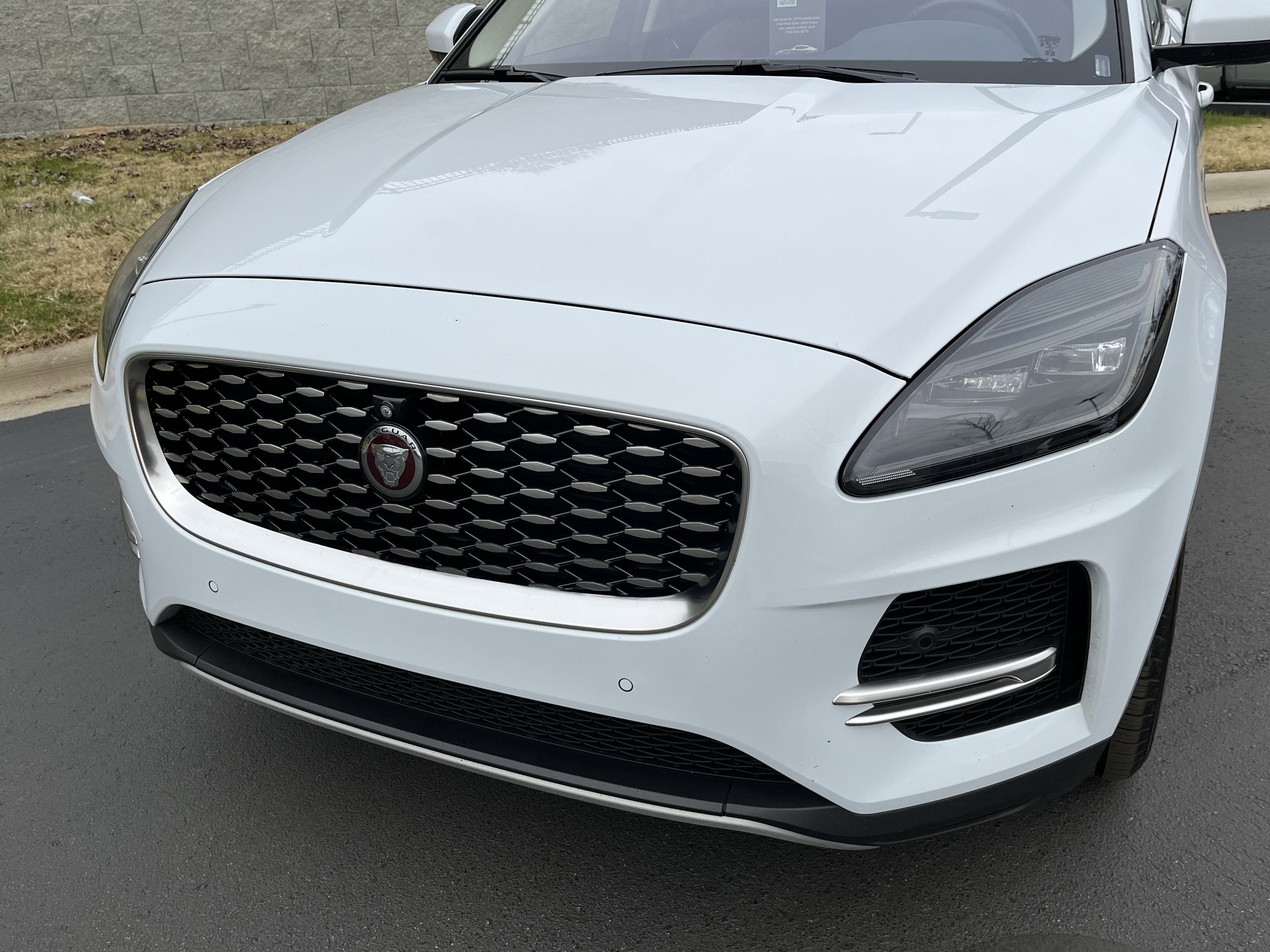 Used 2021 Jaguar E-PACE SE image 10